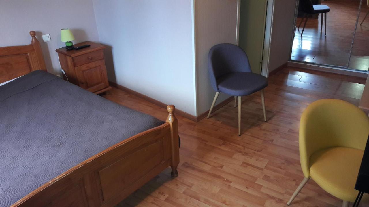 Le Maryland Hotell Blanzy Exteriör bild